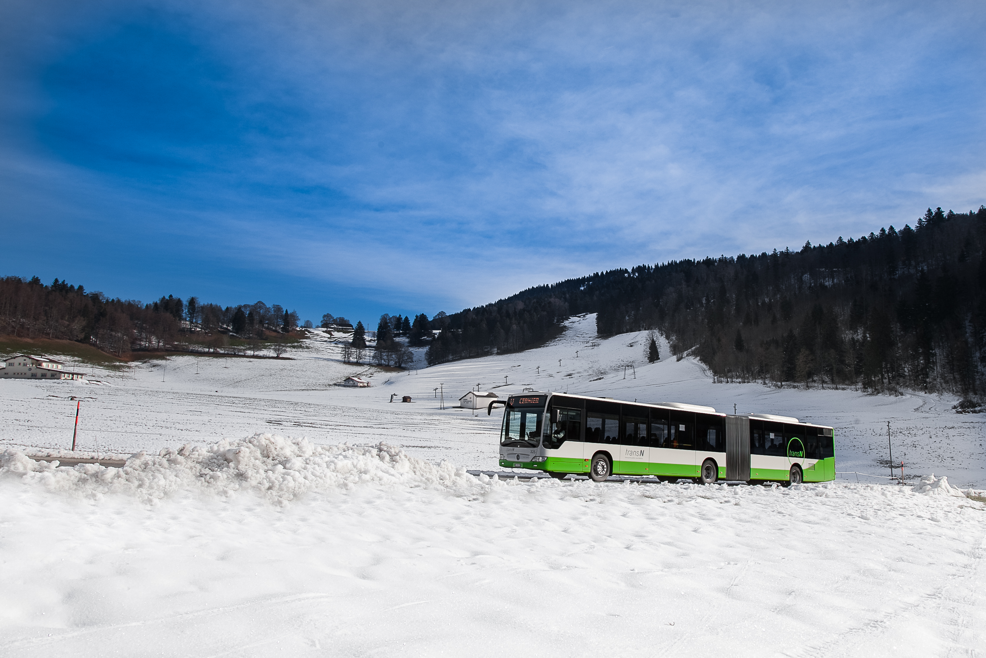 Les cimes enneigées en transports publics