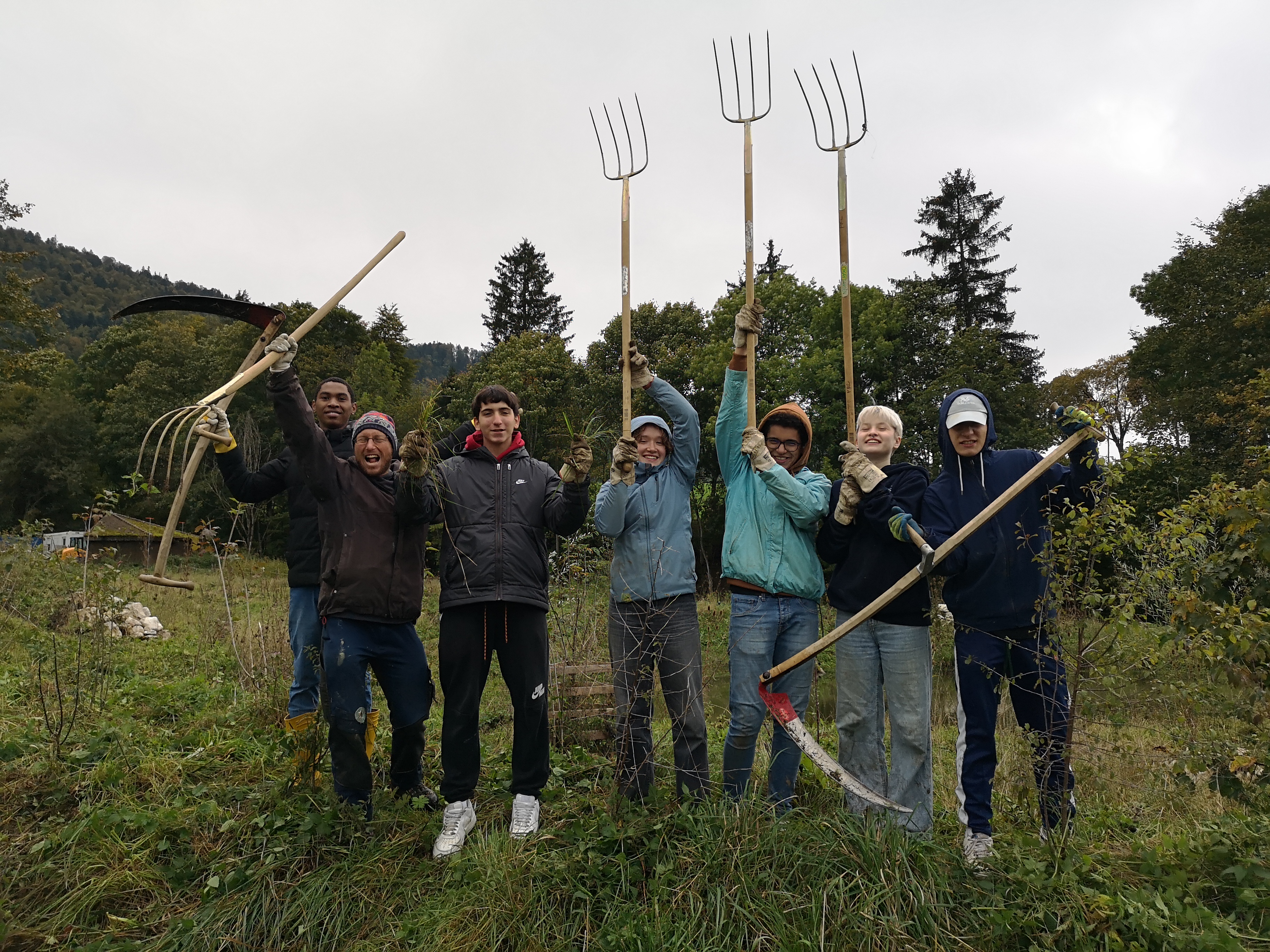 Hunderte von Freiwilligen bei den Natureinsätzen