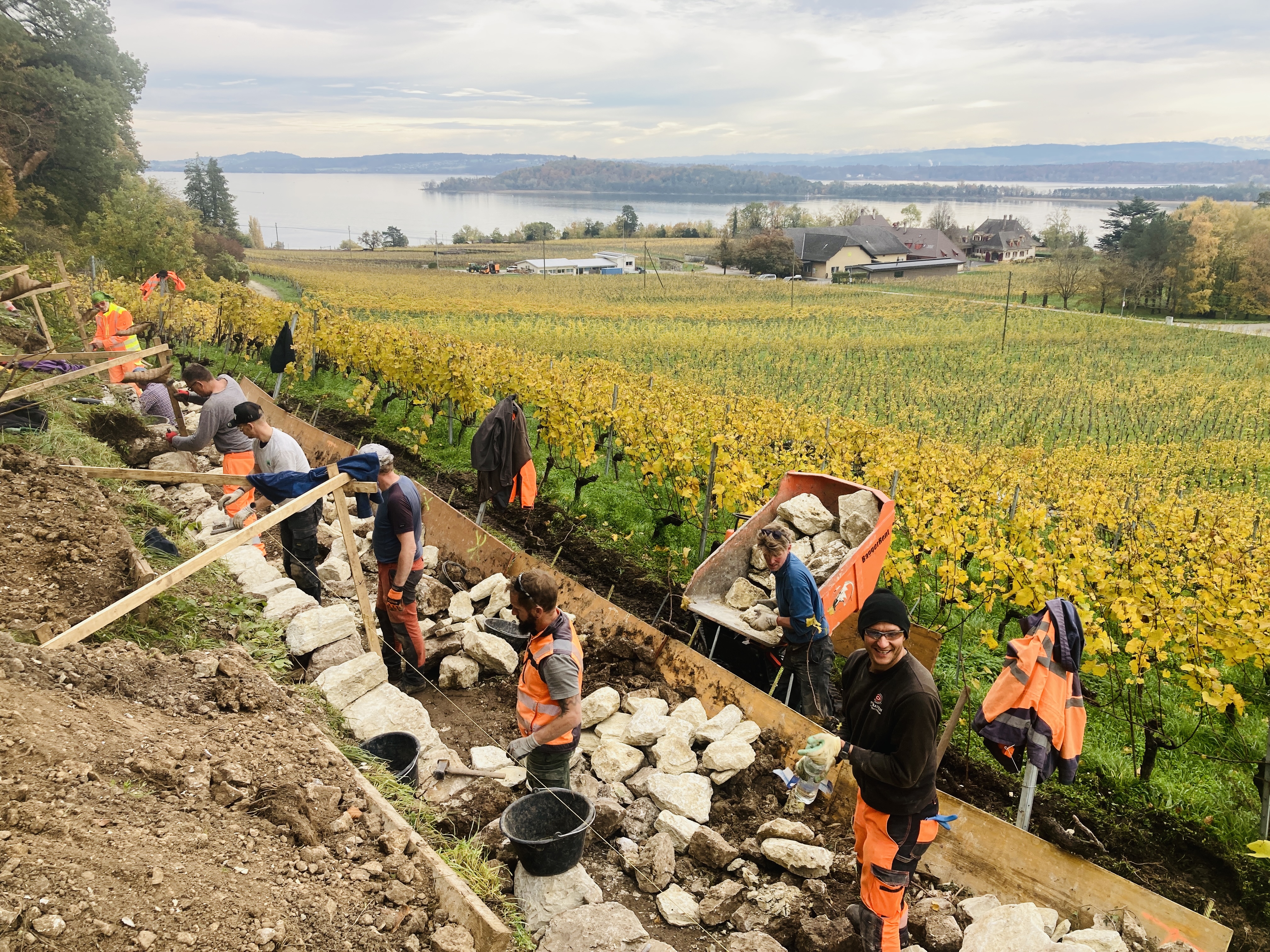 Trois murs rénovés sur les hauteurs du lac de Bienne