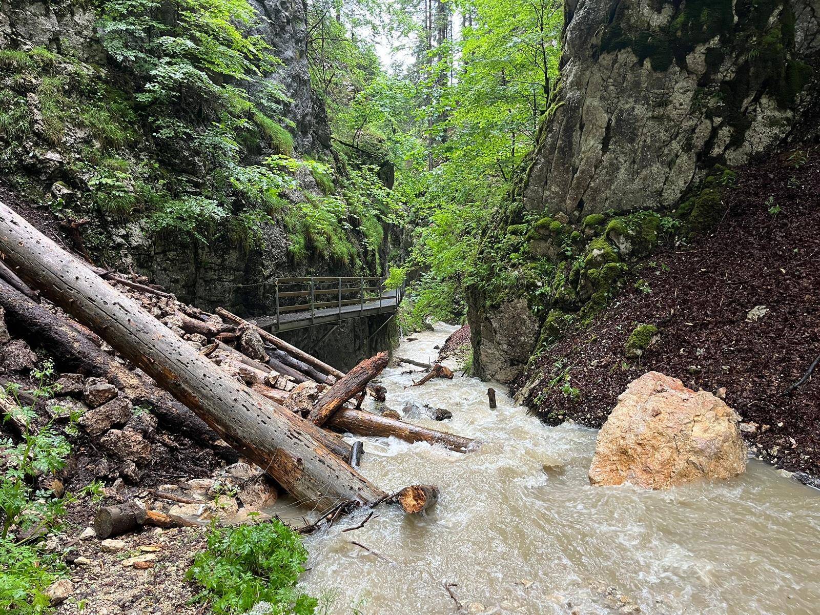 Wanderweg Combe Grède bis auf weiteres geschlossen